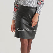 Dolcezza 'Timeless Leather' Faux Leather Skirt - Style 74129